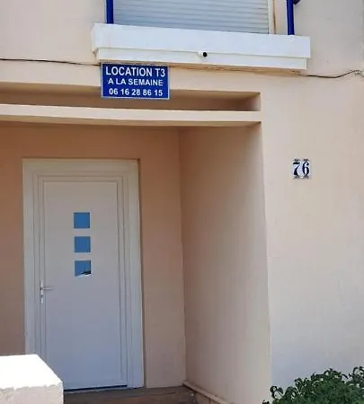 Palmier Bleu Front De